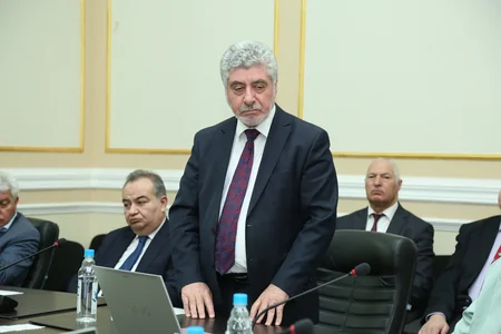 AMEA-da Heydər Əliyevin 100 illiyə ilə bağlı keçiriləcək tədbirlərin icra vəziyyəti müzakirə olunub