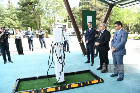 BDU-nun ərazisində ekoloji təmiz enerji doldurma məntəqəsinin açılışı olub