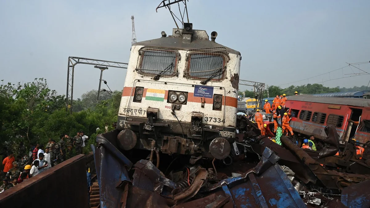 At least 5 killed as passengers fall off moving train in India