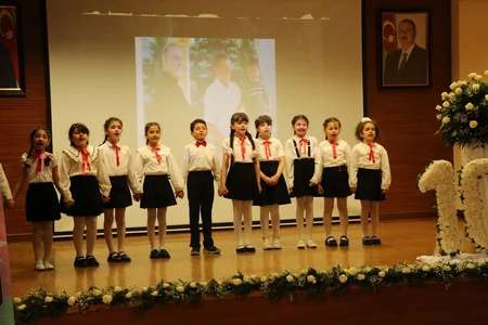 Heydər Əliyevin 100 illik yubileyi ilə bağlı gənclərlə görüş keçirilib