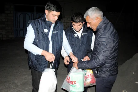 Bərdədə 140 məcburi köçkün ailəsinə ərzaq yardımı göstərilib