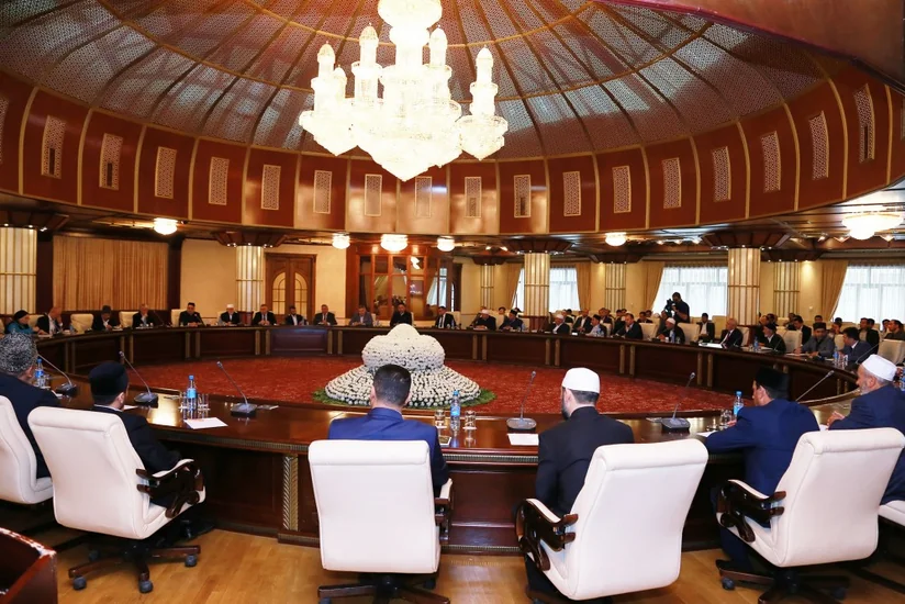 Bakıda Osman Nuri Topbaşın “Məktəbi-Aləm: Kainat, Quran və İnsan” kitabının təqdimatı olub