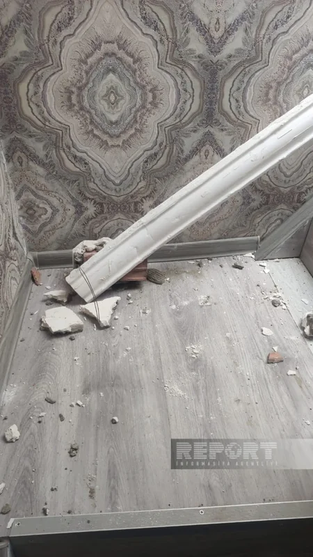 Güclü külək Bakıda evin damını uçurub, xəsarət alanlar var