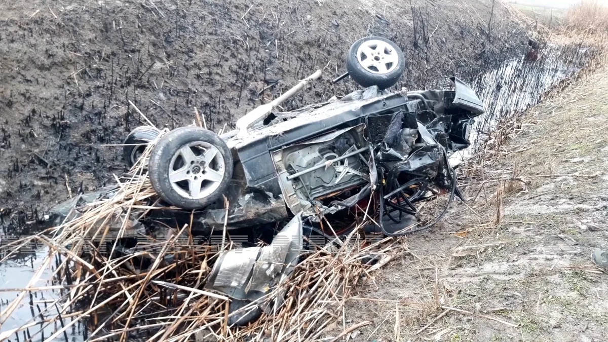 Göyçayda avtomobil su kanalına aşıb, yaralılar var