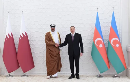 Azərbaycan Prezidenti və Qətər əmirinin geniş tərkibdə görüşü olub