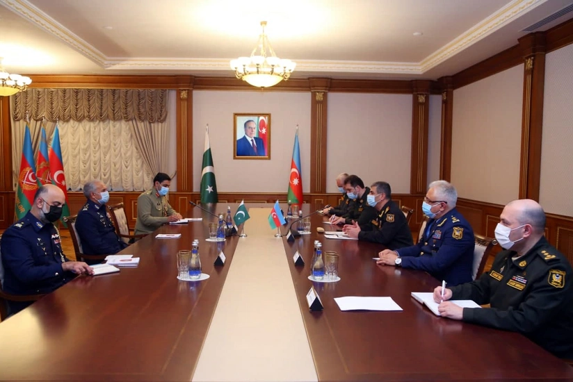 Azərbaycanla Pakistan hərbi əlaqələrin genişləndirilməsini müzakirə edib