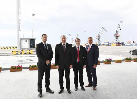 Prezident İlham Əliyev Bakı Beynəlxalq Dəniz Ticarət Limanı Kompleksinin açılışında iştirak edib - YENİLƏNİB