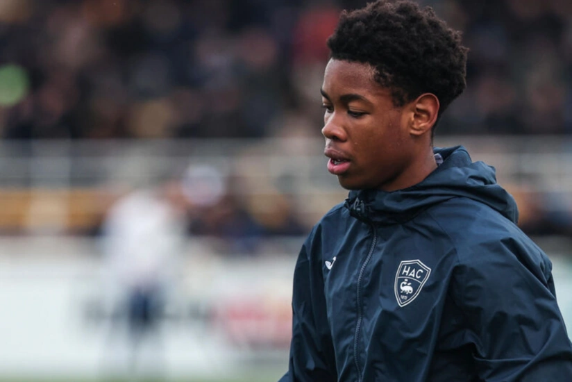 Mançester Yunayted gənc hücumçu ilə müqavilə imzalayıb