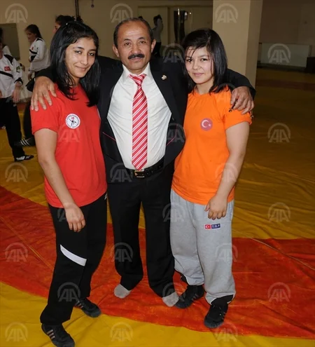 ​“Bakı 2015”də medal qazanmış güləşçi ilə bağlı maraqlı fakt ortaya çıxıb - FOTO