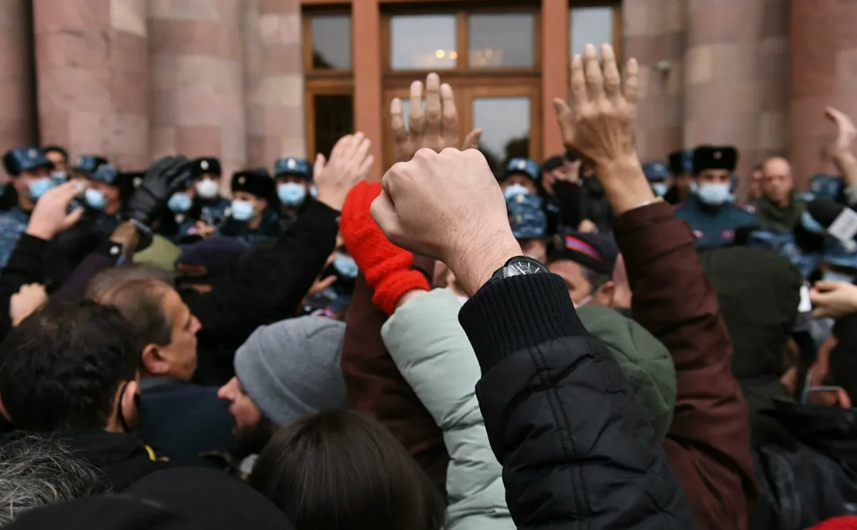 В Ереване водители автомобилей с грузинскими номерами провели акцию протеста