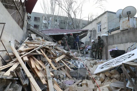 Xırdalanda dağıntılar altında qalan uşağın meyiti tapılıb