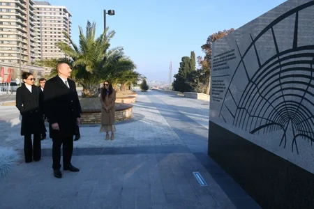 Prezident İlham Əliyev Bakı Ağ Şəhərdə mərkəzi bulvar küçəsinin açılışında iştirak edib - YENİLƏNİB-2