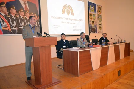 NATO's Mobile Training Team conducts seminar in Baku