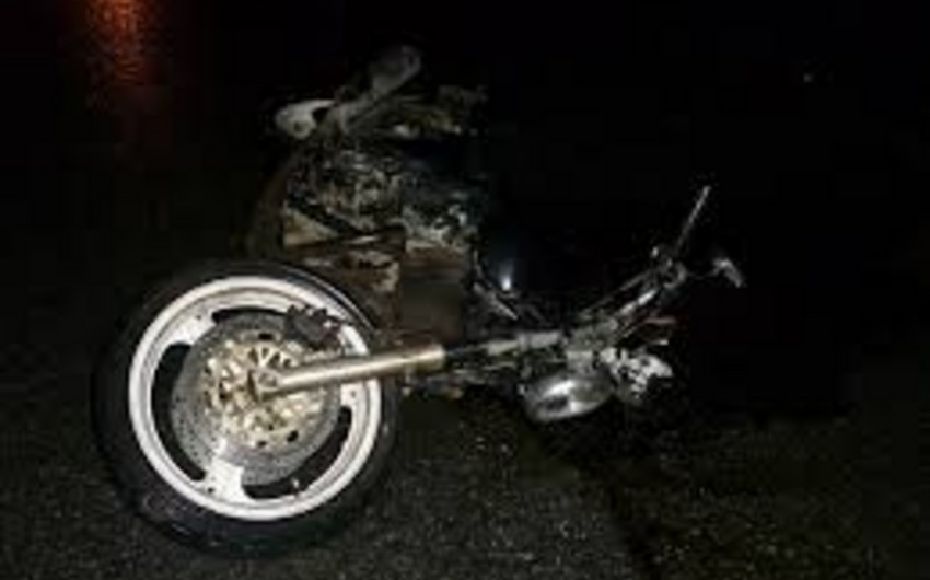 Neftçalada motosiklet piyadanı vurub