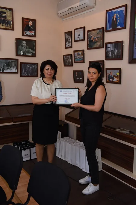 ADU-da media nümayəndələri mükafatlandırılıb