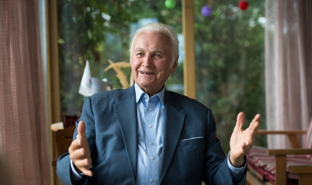 Умер экс-президент Эстонии Арнольд Рюйтель