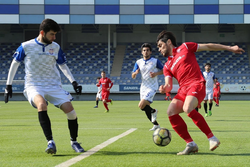 Keşlə Yunanovu transfer edir, Zirədən ayrılan hücumçu isə baxışdadır