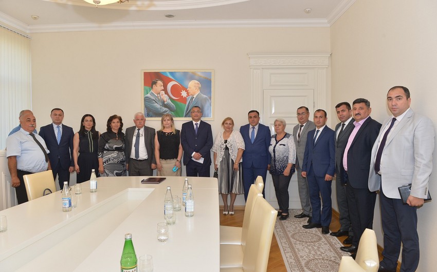 Qaçqınkomun sədri QHT rəhbərləri ilə görüşüb