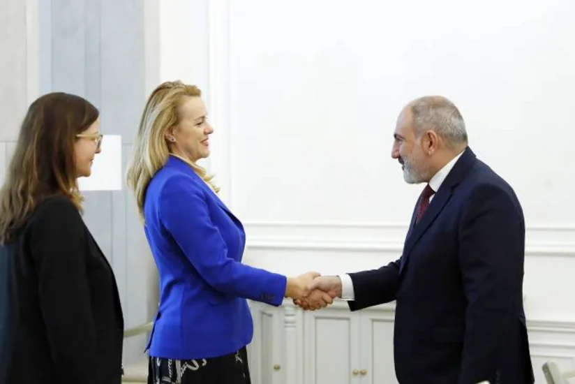 Tatyana Molchan, Nikol Pashinyan discuss unblocking of regional communications