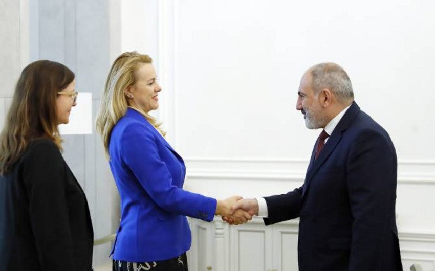 Tatyana Molchan, Nikol Pashinyan discuss unblocking of regional communications
