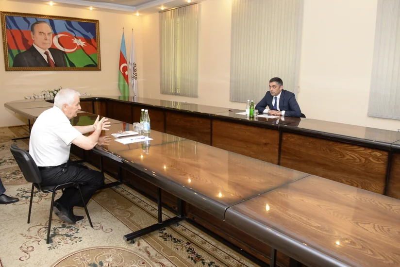 Rabitə və yüksək texnologiyalar naziri Gəncədə vətəndaşlarla görüş keçirib