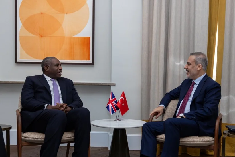 Hakan Fidan britaniyalı həmkarı ilə Suriyadakı vəziyyət və ikitərəfli əlaqələri müzakirə edib