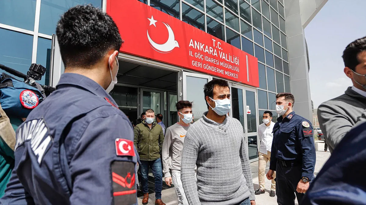 Türkiyəyə 3 milyona yaxın miqrantın qanunsuz daxil olmasının qarşısı alınıb