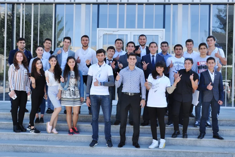 Olimpiya mükafatçısı Rüstəm Orucovla görüş keçirilib