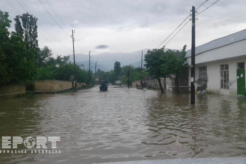 Qaxda güclü yağış nəticəsində evləri su basıb - FOTO - YENİLƏNİB-2 - VİDEO