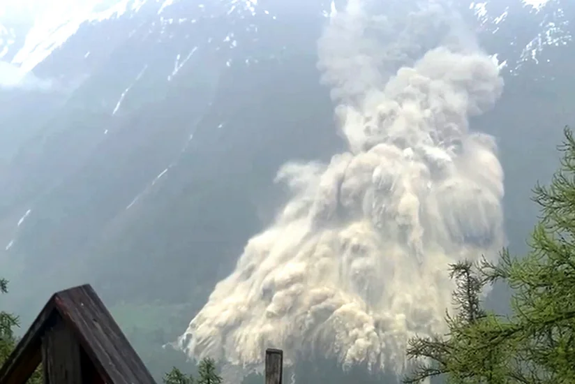 В Швейцарии возникли проблемы с устранением последствий обвала ледника