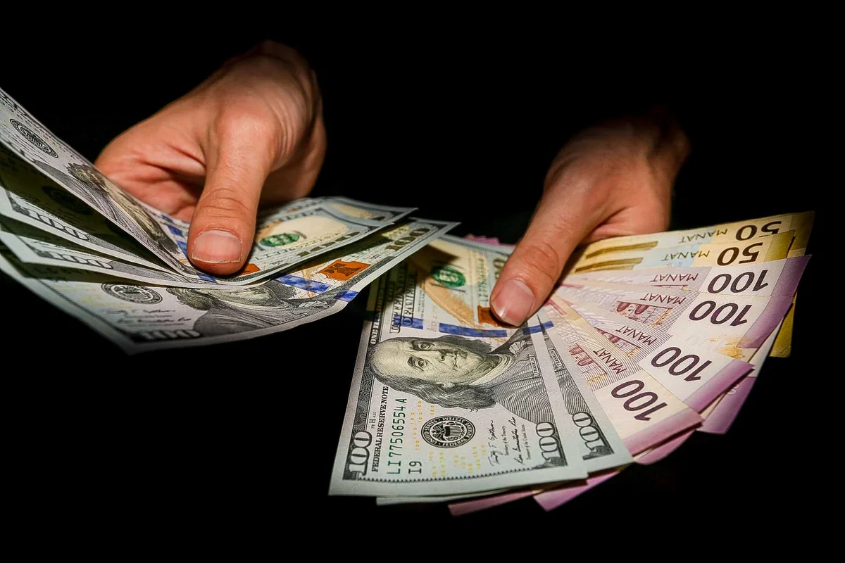 WB, EU: Men earn more than women on average 