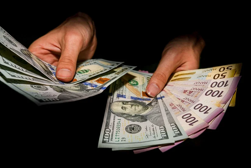 Dünya Bankı və Aİ: “Azərbaycanda kişilər qadınlardan çox qazanır”