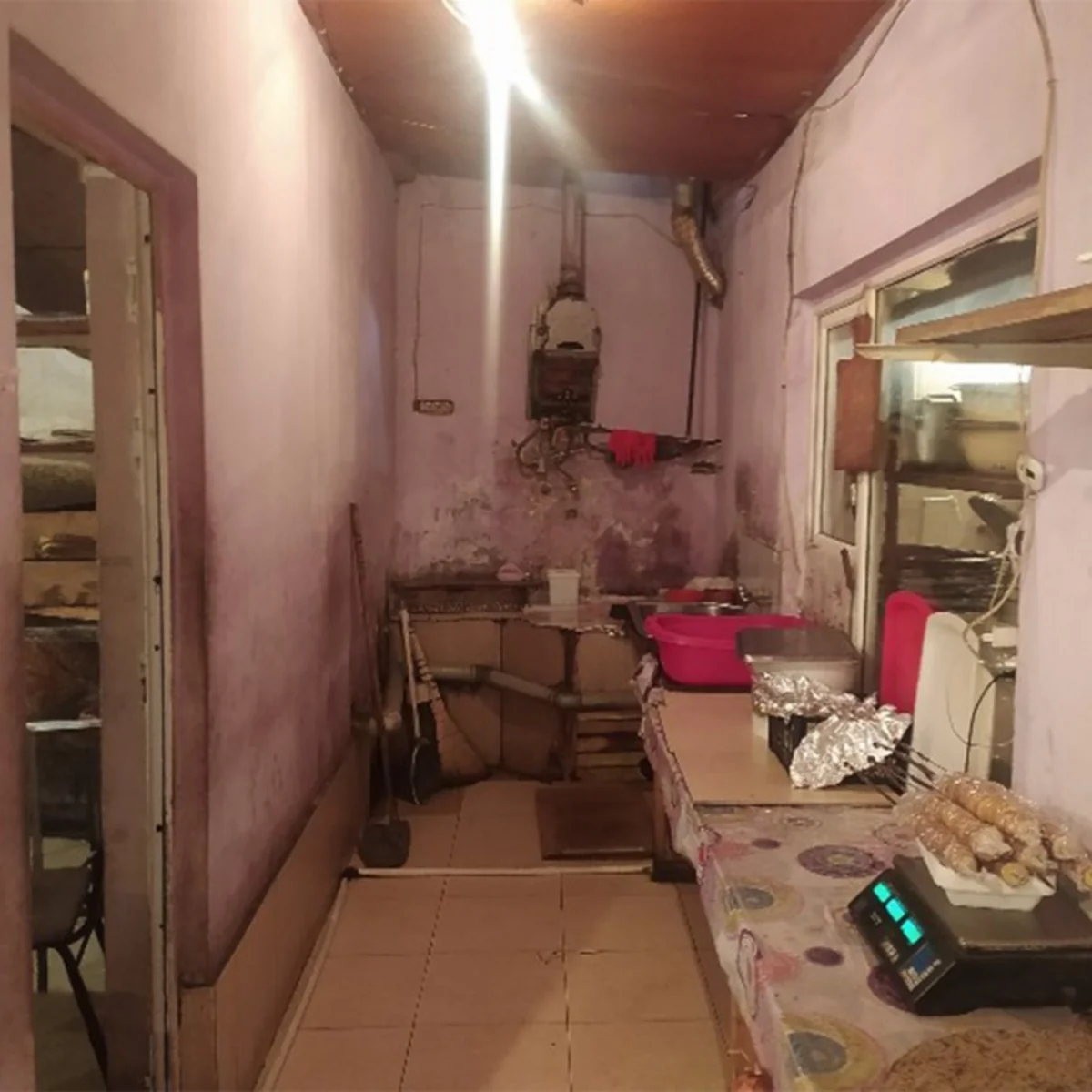 Bakıda qanunsuz işləyən kafe aşkarlandı