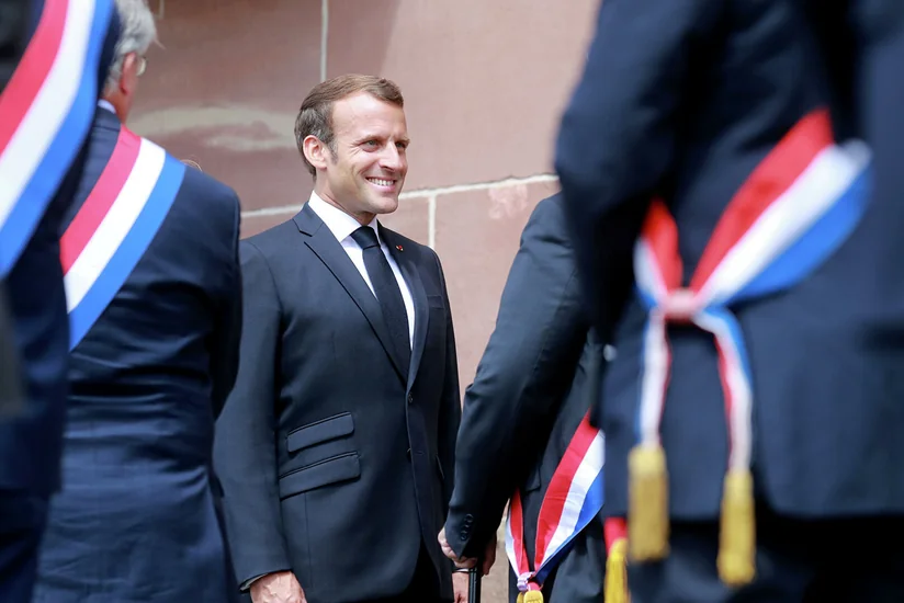 Макрон отменил визит в Швейцарию