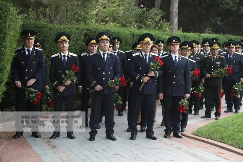 Сотрудники прокуратуры посетили Аллею почетного захоронения и Аллею шехидов