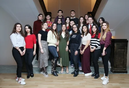 Seçenov Universitetinin Bakı filialında Leyla Əliyevanın təşəbbüsü ilə poeziya gecəsi keçirilib - FOTO