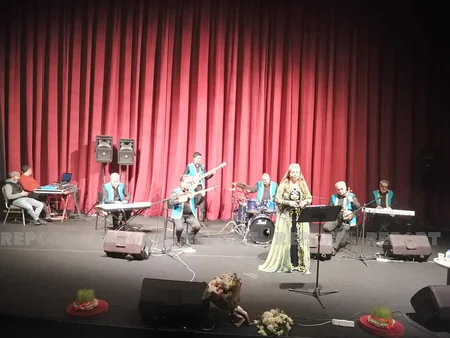İstanbulda Novruz şənliyində Azərbaycanın Xalq artistinin milli mahnılar ifa edib