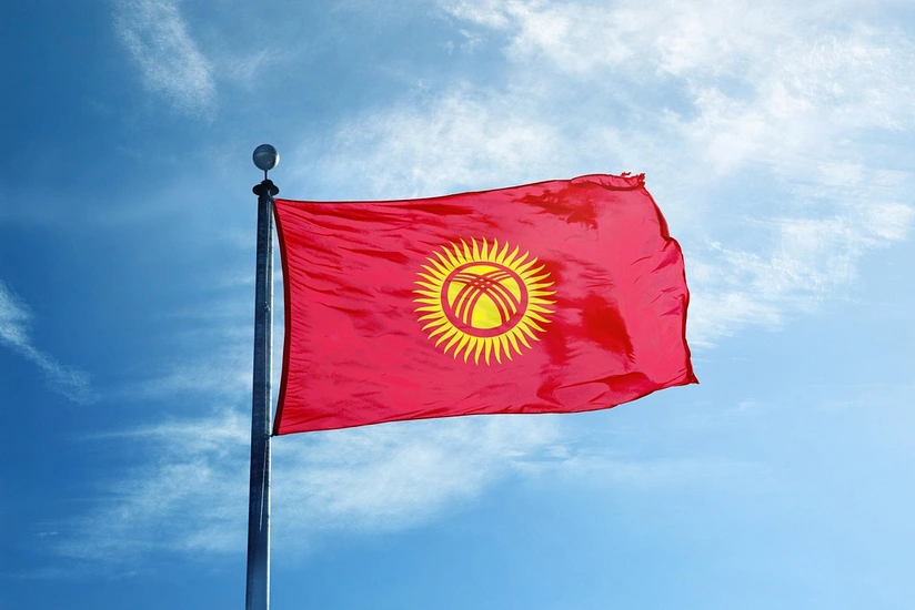 Qırğızıstan bayrağına dəyişiklik edilib