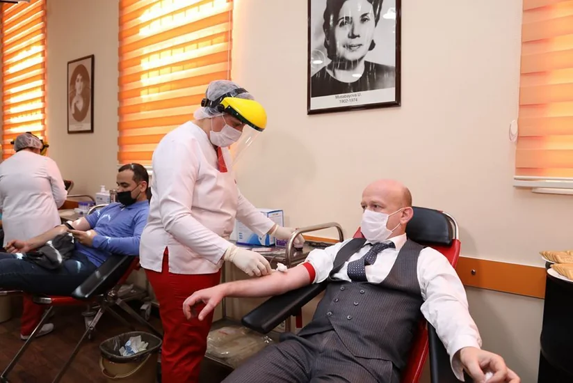Azərişıq və Azərenerji ikigünlük qanvermə aksiyasına başladı