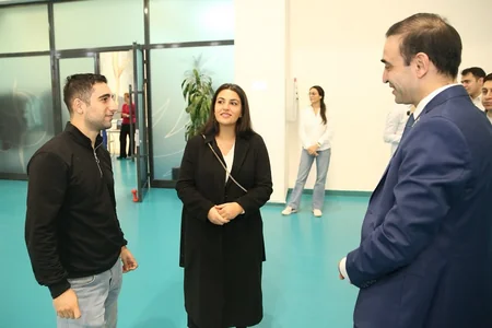 Türkiyəli Olimpiya mükafatçısı Milli Gimnastika Arenasının qonağı olub