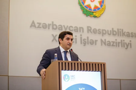 “Azersky” peyk təsvirlərinə həsr olunan sərgi açılıb