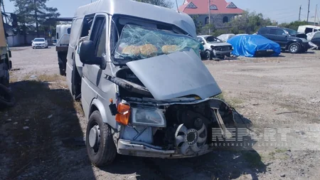 Kürdəmirdə mikroavtobusla avtomobil toqquşub, xəsarət alanlar var