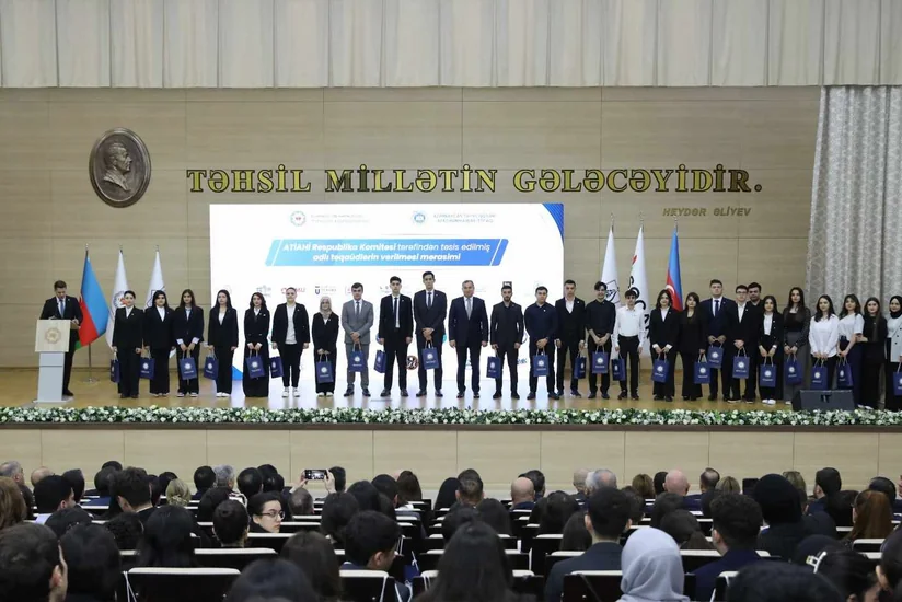 Heydər Əliyevin anadan olmasının 102-ci ildönümünə dair tədbirdə 308 tələbəyə “Adlı təqaüd” verilib