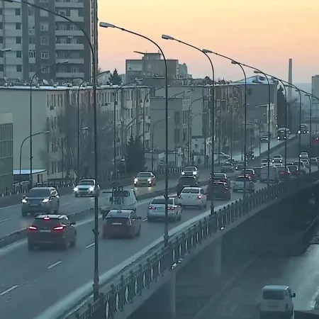 Bakının bəzi yollarında tıxac yaranıb - SİYAHI