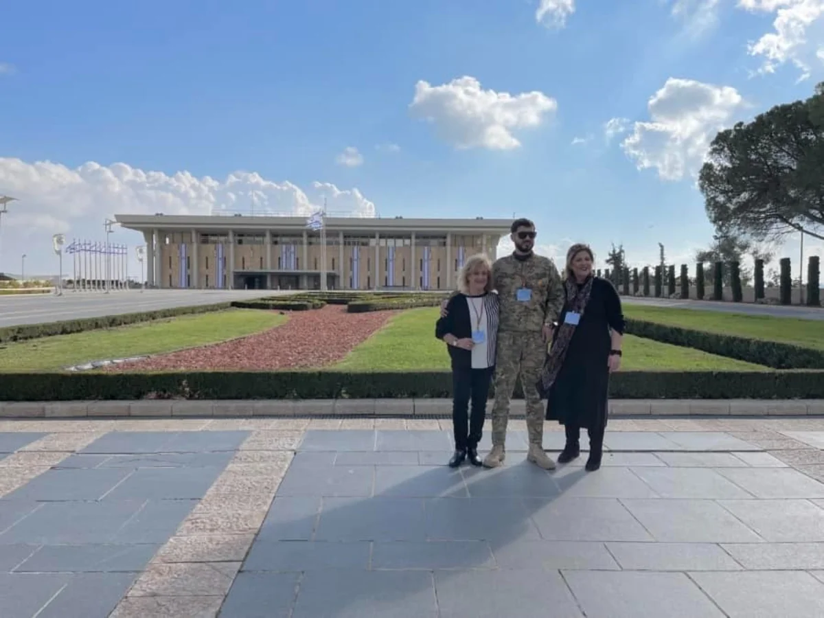 İki təşkilat İkinci Qarabağ Müharibəsi veteranının İsraildə donor ailəsi ilə görüşməsinə yardım edib