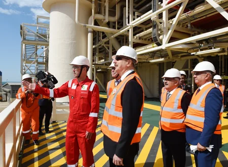 Prezident İlham Əliyev “Şahdəniz-2” üçün inşa olunan platformanın üst tikililərinin dənizə yola salınması mərasimində iştirak edib - YENİLƏNİB