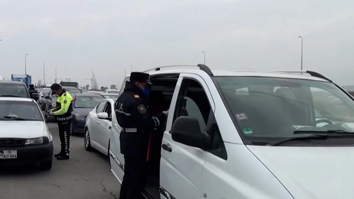 Bakı qeydiyyatında olmayan sərnişinləri bölgələrdən daşıyanlar saxlanıldı