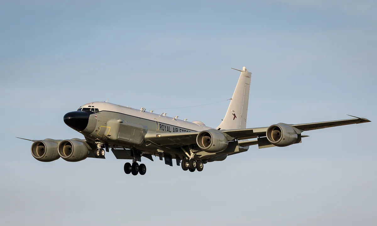 Britaniya NATO-nun Baltik dənizindəki missiyası üçün iki təyyarə göndərəcək