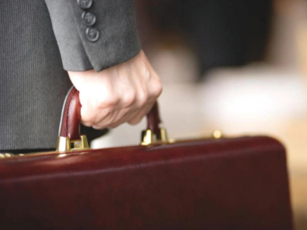 ABŞ-də şatdaun səbəbindən dövlət işçilərinin ixtisarı artıq başlayıb