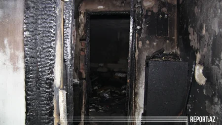 Bakıda yaşayış evində yanğın söndürüldü - VİDEO - YENİLƏNİB
